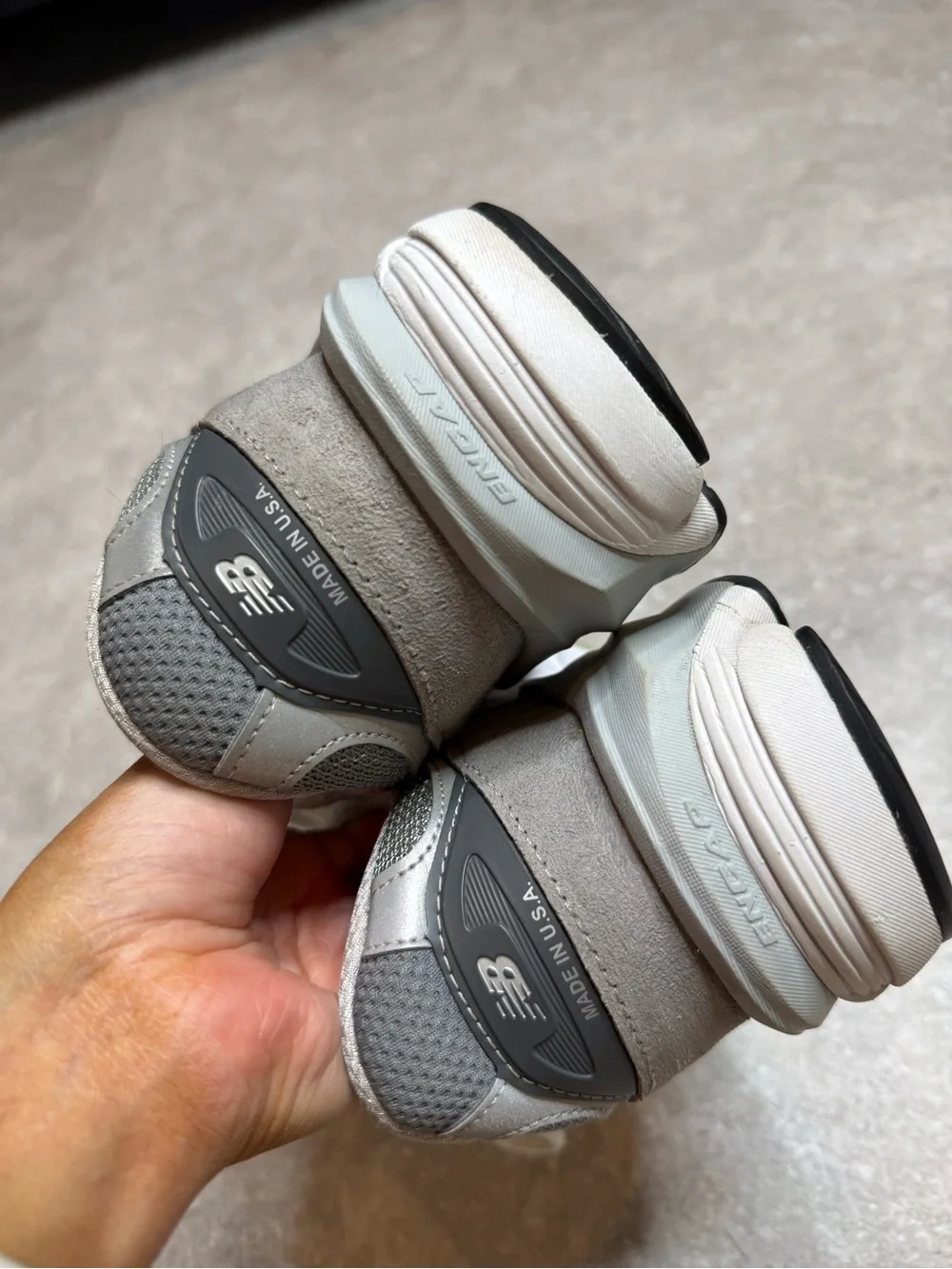 New Balance Women’s Made in USA 990v6 Grey & White size US 9.5